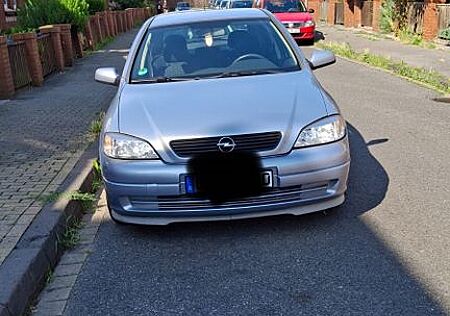 Opel Astra 1.6 Automatik -