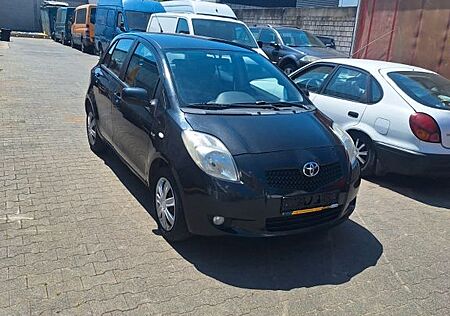 Toyota Yaris 1,4-l-D-4D KLIMA