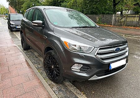 Ford Kuga 1.5 Ecoboost Sport/19 Zoll Alu/6Gang/Navi/