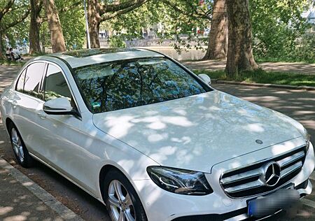 Mercedes-Benz E 220 d Autom. -