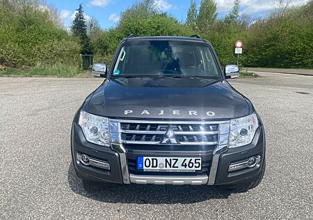 Mitsubishi Pajero 3,2 DI-D 4WD Final Edition Automatik ...