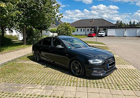 Audi S4 3.0 TFSI S tronic quattro -