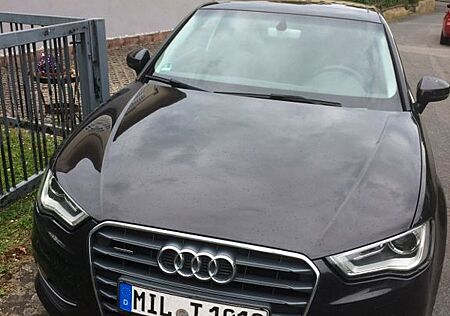 Audi A3 2.0 TDI Quattro 150 Ps TOP Zustand AHK+PSD+++