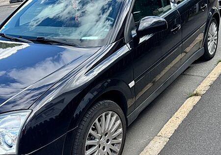 Opel Signum 2.2 Direct -