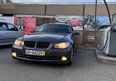 BMW 325i (neu) -