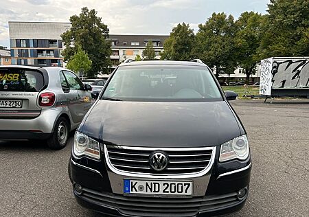 VW Touran Volkswagen 2.0 TDI 103kW DSG DPF -