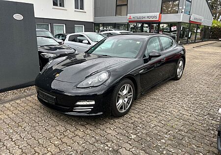 Porsche Panamera 4 , 4 M+S auf Alu