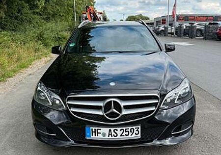 Mercedes-Benz 220