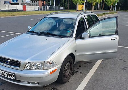 Volvo V40 1.8 -