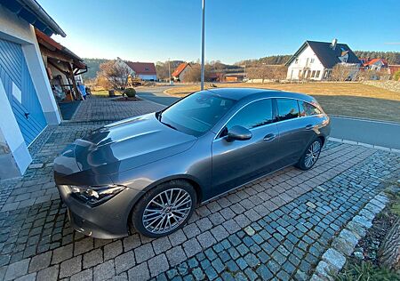 Mercedes-Benz CLA 200 Shooting Brake CLA 200 d SB AHK Navi Kamera 18´,neue SR extra