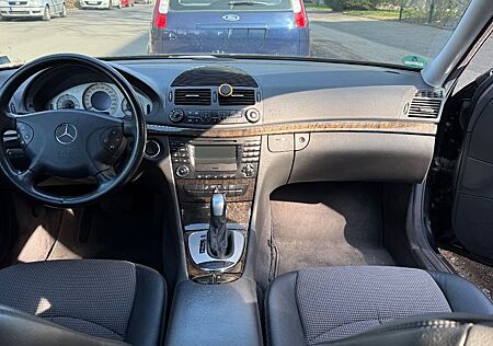 Mercedes-Benz E 320 AVANTGARDE Avantgarde