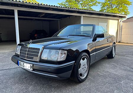 Mercedes-Benz CE 300 CE300 24V CABRIO AUTOMATIK SPORTLINE OLDTIMER