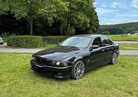 BMW 530i - Schalter / LPG / TÜV NEU