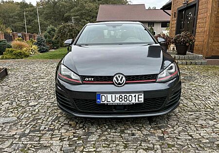 VW Golf Volkswagen 2.0 TSI DSG BMT GTI GTI