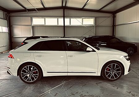 Audi SQ8 4.0 TFSI MASSAGE/StandHeiz/AHK/4Z/360°/Pano