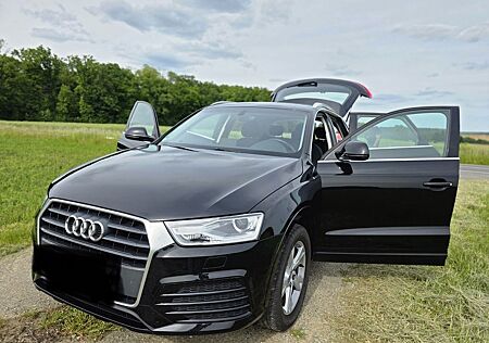 Audi Q3 2.0 TDI 150 PS | 1. Hand