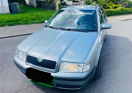 Skoda Octavia 1.6 Tour Combi Tour