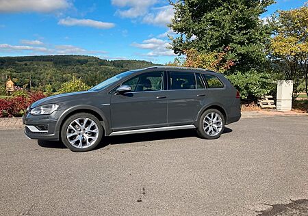 VW Golf Volkswagen 2.0 TDI 135kW DSG 4MOTION BMT Alltrack A ..