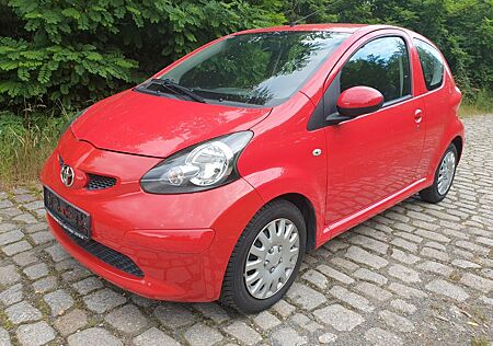 Toyota Aygo (X) Aygo 1.0 Automatik 68PS Klima 26Tkm 1. Hand ZV