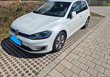 VW Golf Volkswagen e- 32hwh netto