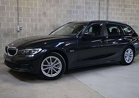 BMW 320eA 320 Touring PHEV| PDC| NAVI PROF|Slechts 2