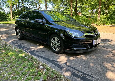Opel Astra GTC 1.8 ECOTEC 103kW GTC