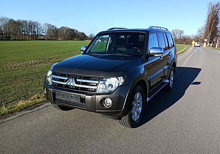 Mitsubishi Pajero 3,2 DI-D 4WD Intense