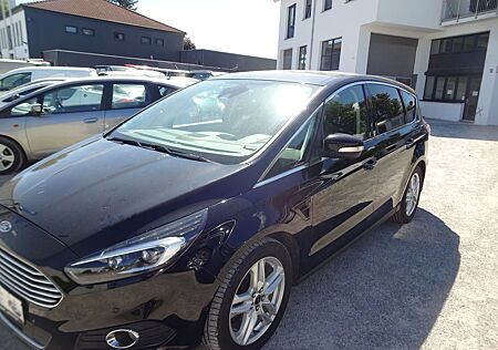Ford S-Max Titanium*2.0TDCI*Automatik*Xenon*1.H