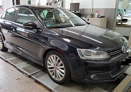 VW Jetta Volkswagen VI 1.4TSI 160PS/Highline/NAV/LEDER/GSD/AHK