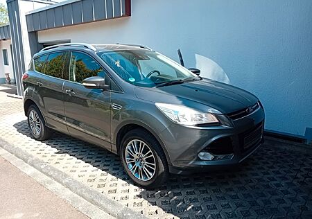 Ford Kuga 2,0 TDCi 4x4 120kW Titanium PowerShift ...