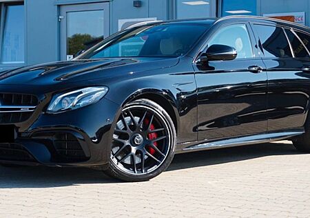 Mercedes-Benz E 63 AMG AMG E63s T-Modell (310 Km/h / MB-100 Garantie)