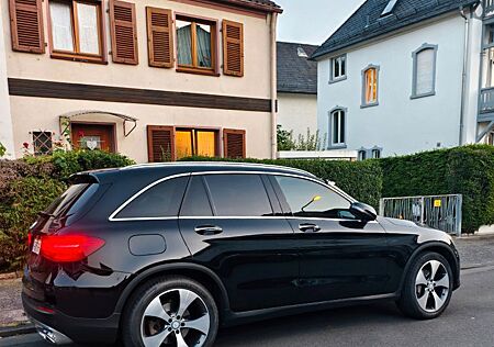 Mercedes-Benz GLC 250 d 4MATIC EXCLUSIVE Autom. EXCLUSIVE AMG