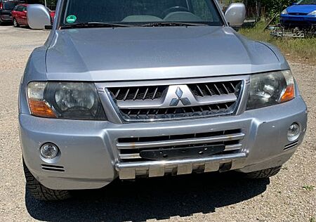 Mitsubishi Pajero 3,2 DI-D V60