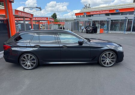 BMW 530d xDrive Touring A -