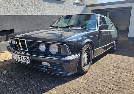 BMW 745i E23