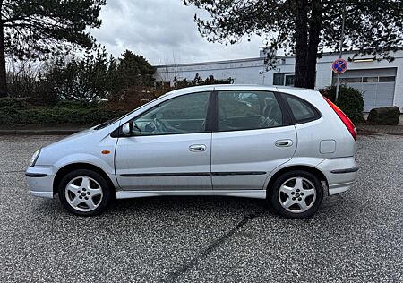 Nissan Almera Tino Acenta