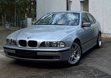BMW 520i -