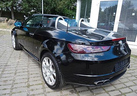 Alfa Romeo Spider 2.4 JTD LEDER 18 ZOLL KLIMA NAVI