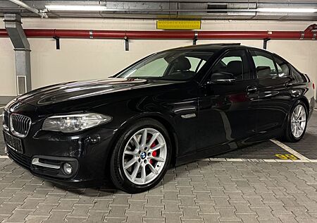 BMW 535i SPORTPAKET 1.HAND~XENON~LEDER~NAVI~SPORTSIT