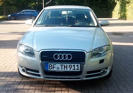 Audi A4 2.0 TDI (DPF) quattro -
