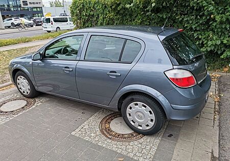 Opel Astra 1.6 Automatik -4 türer allwetterreifen neu