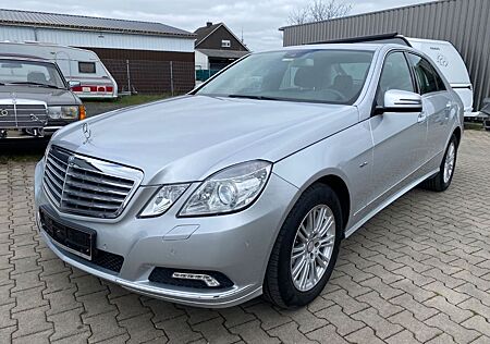 Mercedes-Benz 220