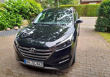 Hyundai Tucson Pano D /Leder /SHZ / AHK / 1. Hd / usw