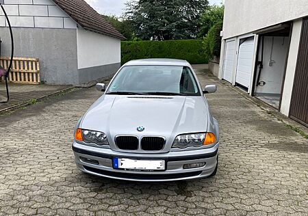 BMW 320i E46 Sportfahrwerk/ Sportsitze