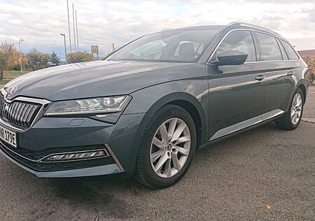 Skoda Superb 1.4 TSI iV DSG STYLE COMBI STYLE