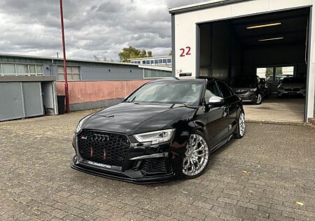 Audi RS3 Lim. 2.5 TFSI quattro Pano B&O 19''