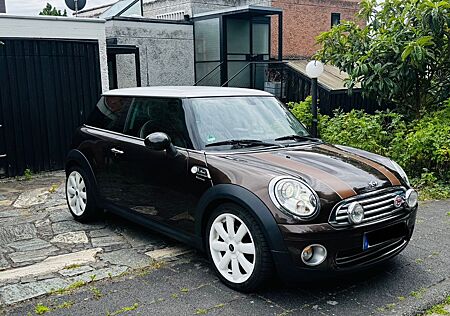 Mini Cooper 50 mayfair Edition Harman kardon