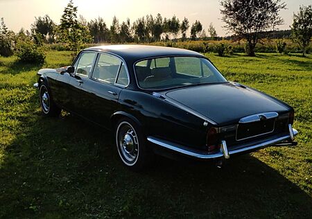 Jaguar XJ6