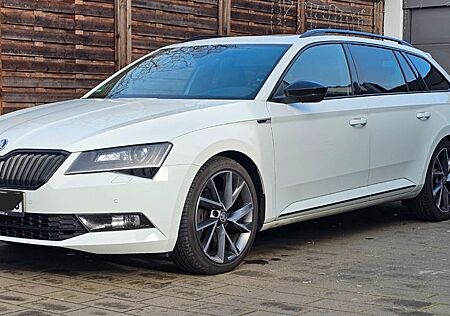 Skoda Superb 2.0 TDI DSG SportLine / DCC Kombi...