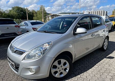 Hyundai i20 Style 1.4 KLIMAAUT/RADIO/AUX/PDC/GAR!